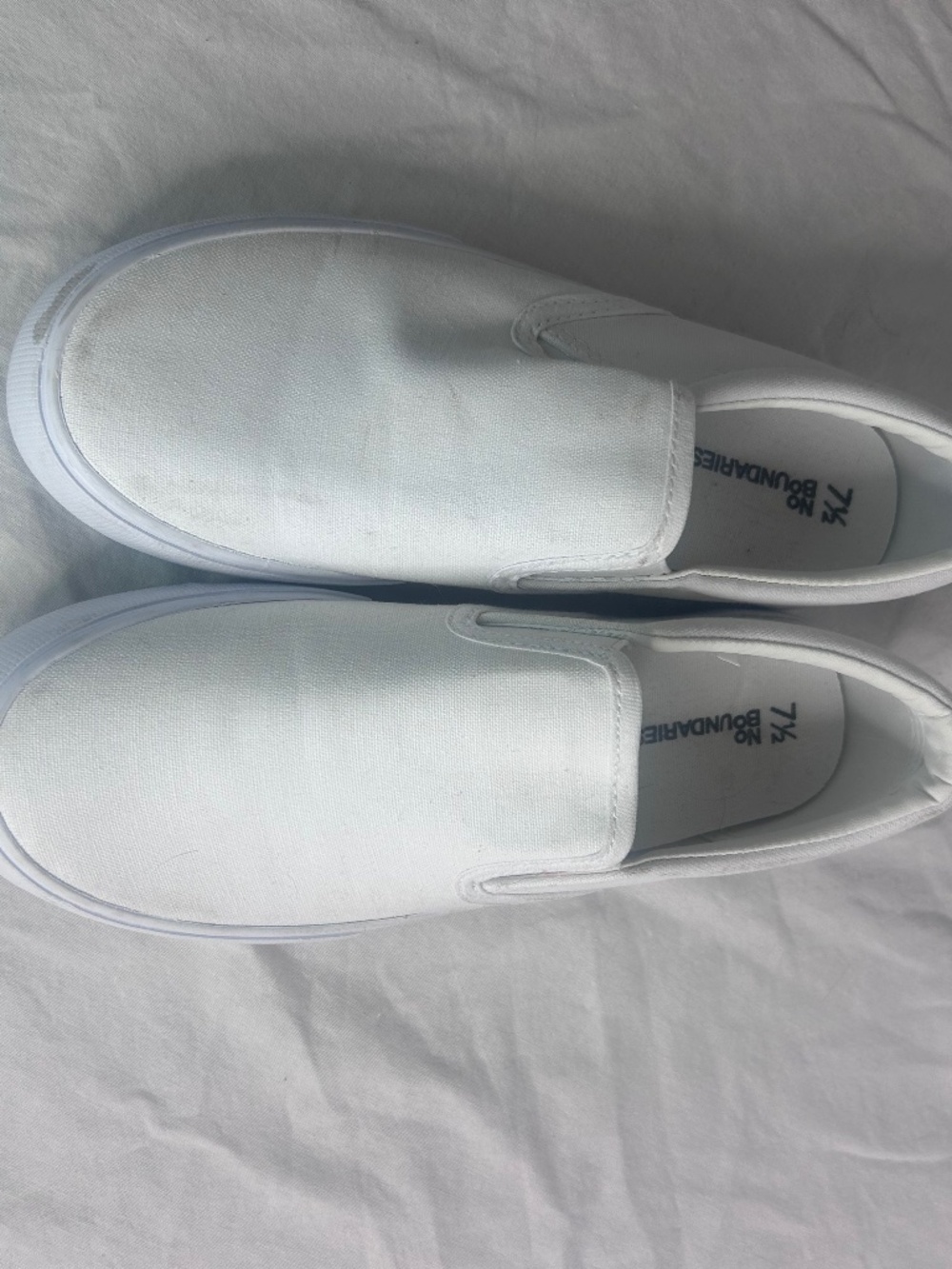 No Boundaries Twin Gore Canvas Slip On Sneakers 7.5